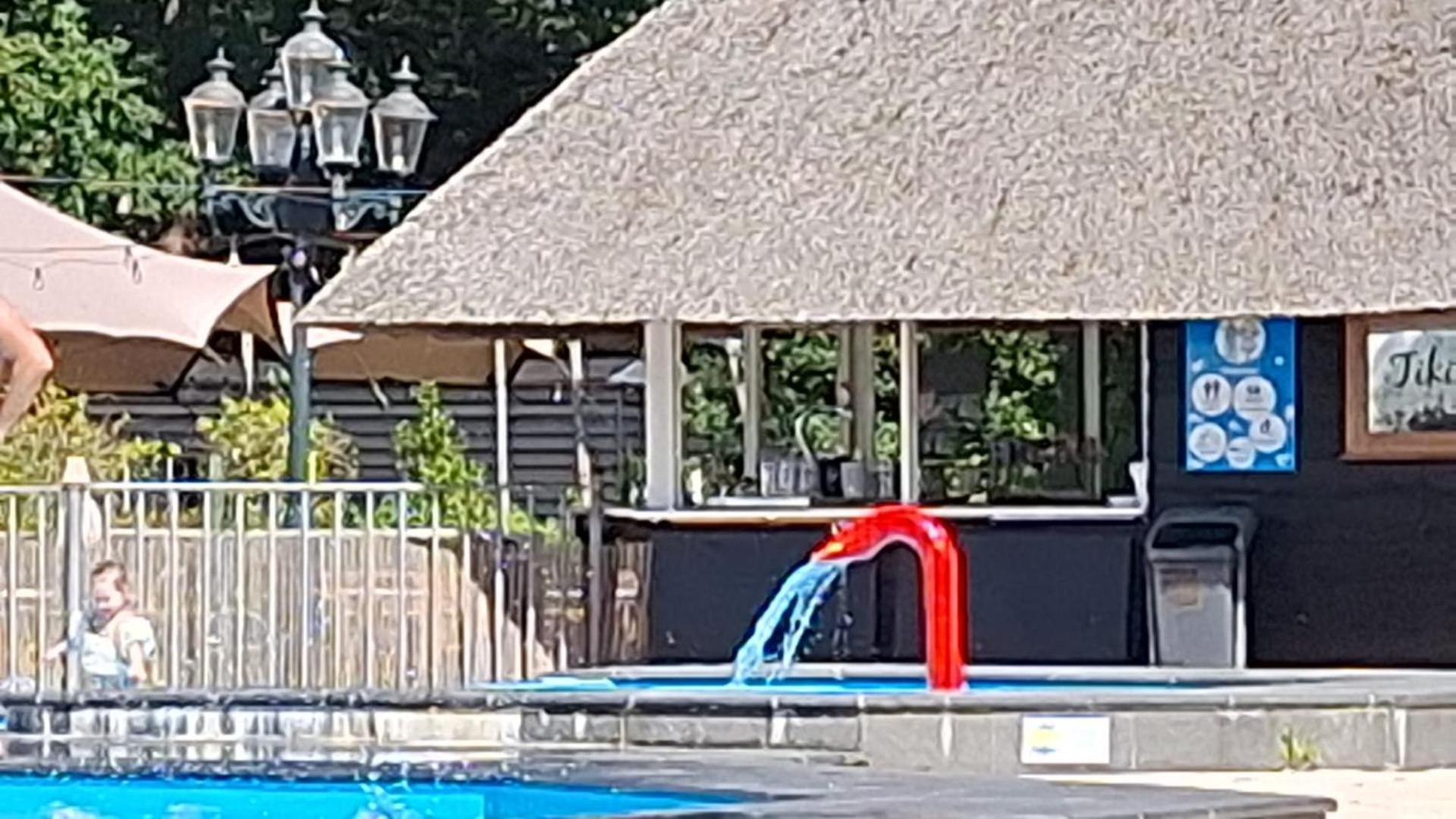 2 Bedroom Fins Chalet Gramsbergen 外观 照片